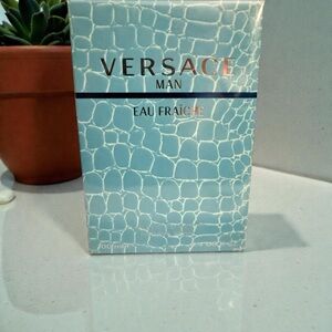 Versace Man Eau Fraîche in Light Blue Packaging